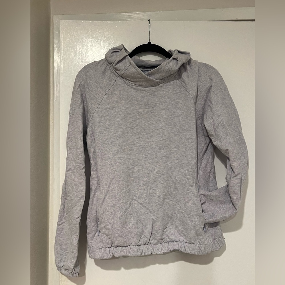 LULULEMON ATHLETICA PULL OVER